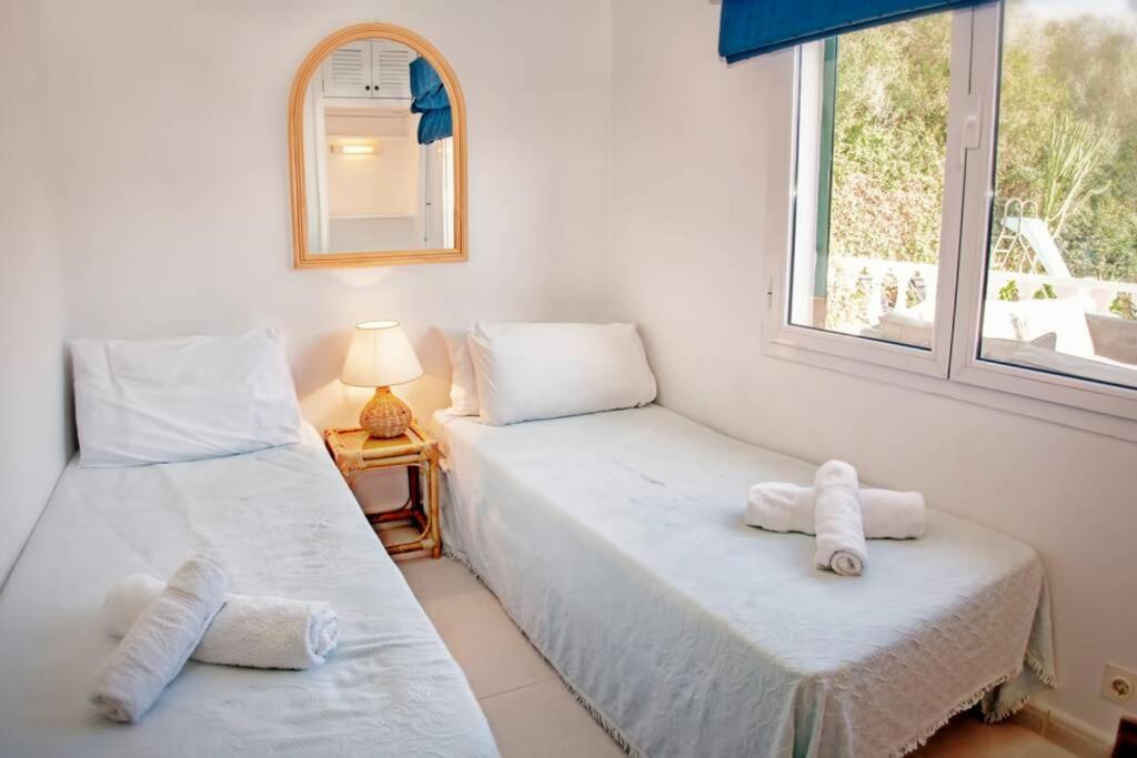 Villa Cecylia Khu nghỉ mát Khu nghỉ mát Es Canutells Ngoại thất bức ảnh